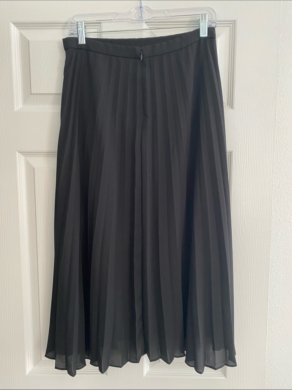 J. Crew Black Pleated Midi Skirt Size 4 - Picture 5 of 8